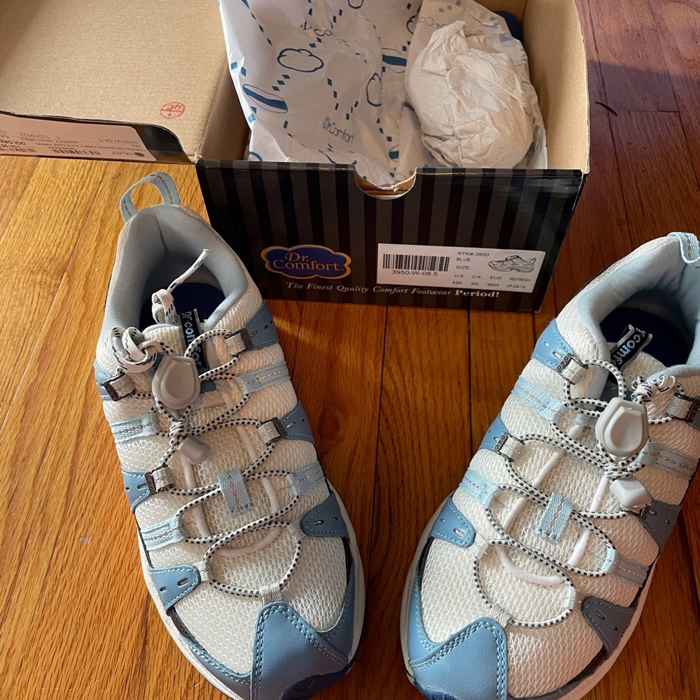 Dr. Comfort Size 8.5W Sneakers